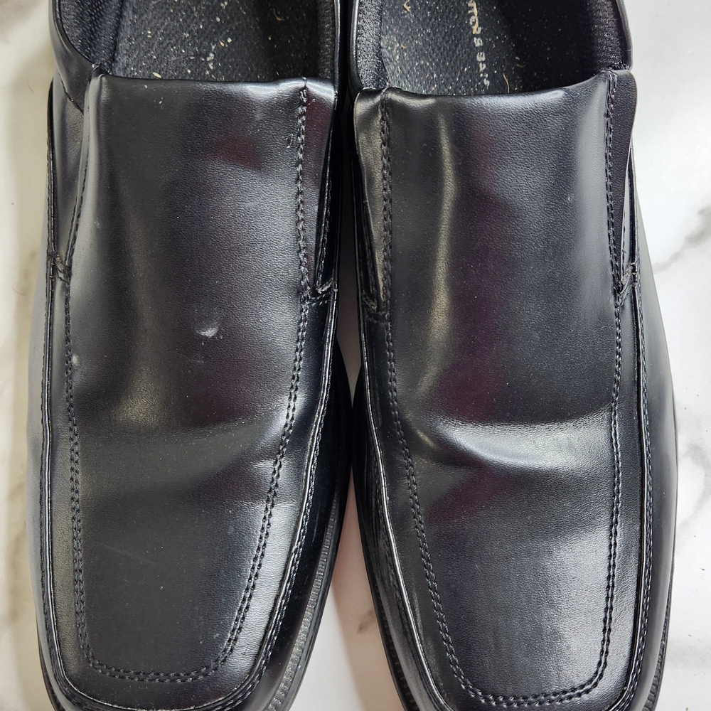 Black Leather Slip-On Loafers with Square-Toe Design